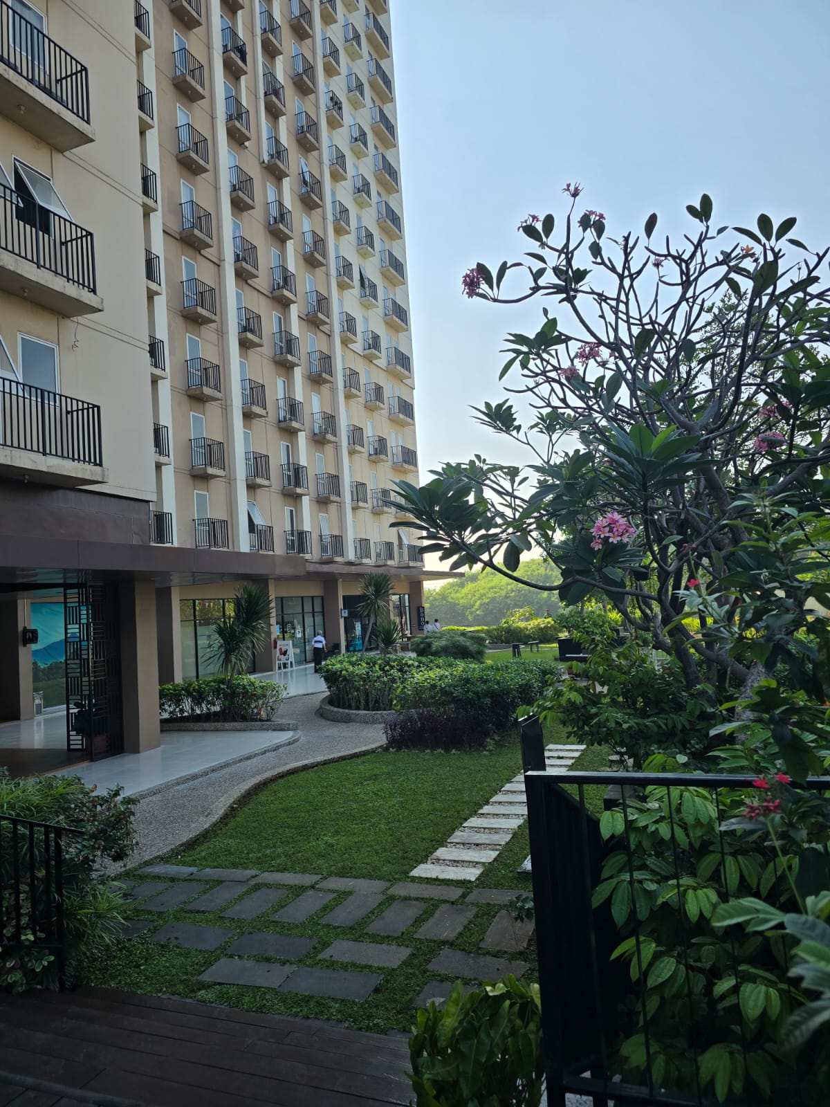 Dijual Unit Studio Apartemen Azalea Cikarang